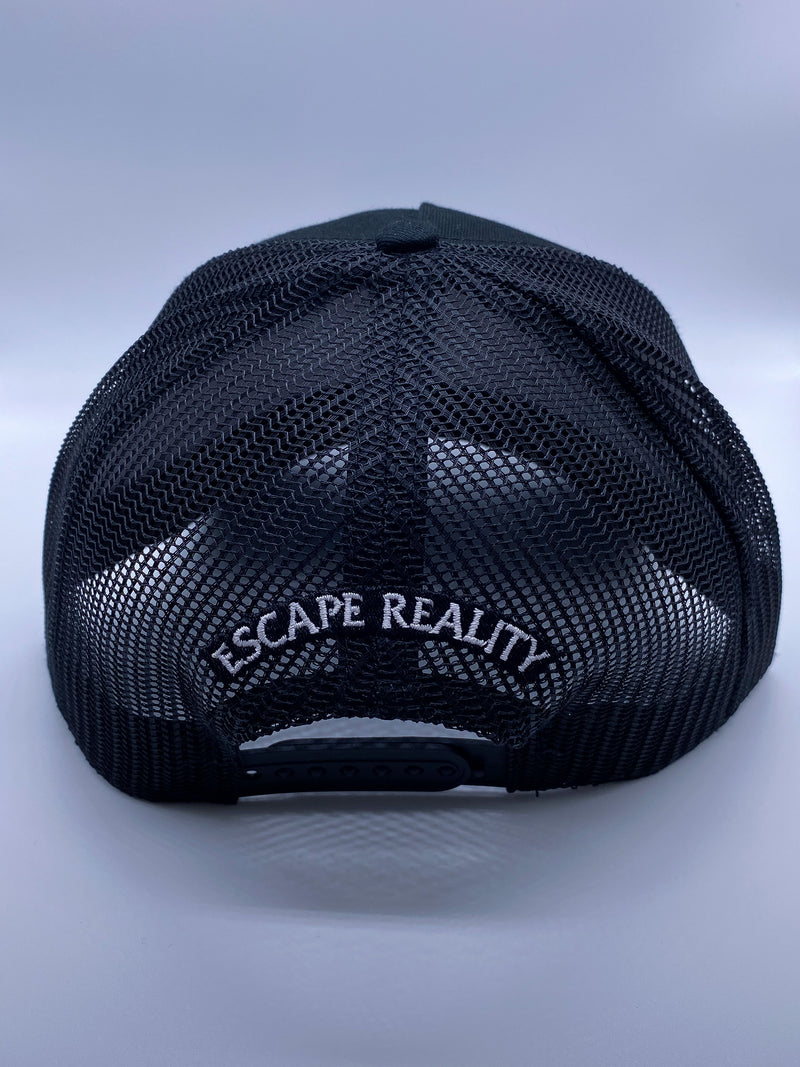 BLACK "MOUNTAIN RANGE" TRUCKER CAP